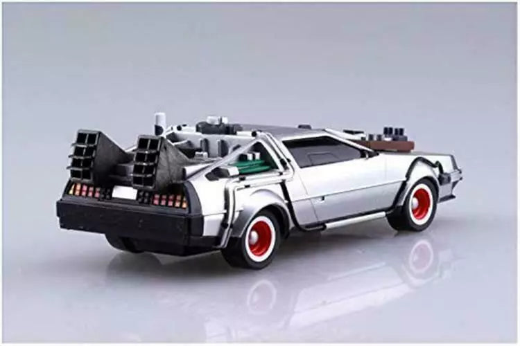 BACK TO THE FUTURE 1/43 Pullback DELOREAN from PART 3 and Rail road