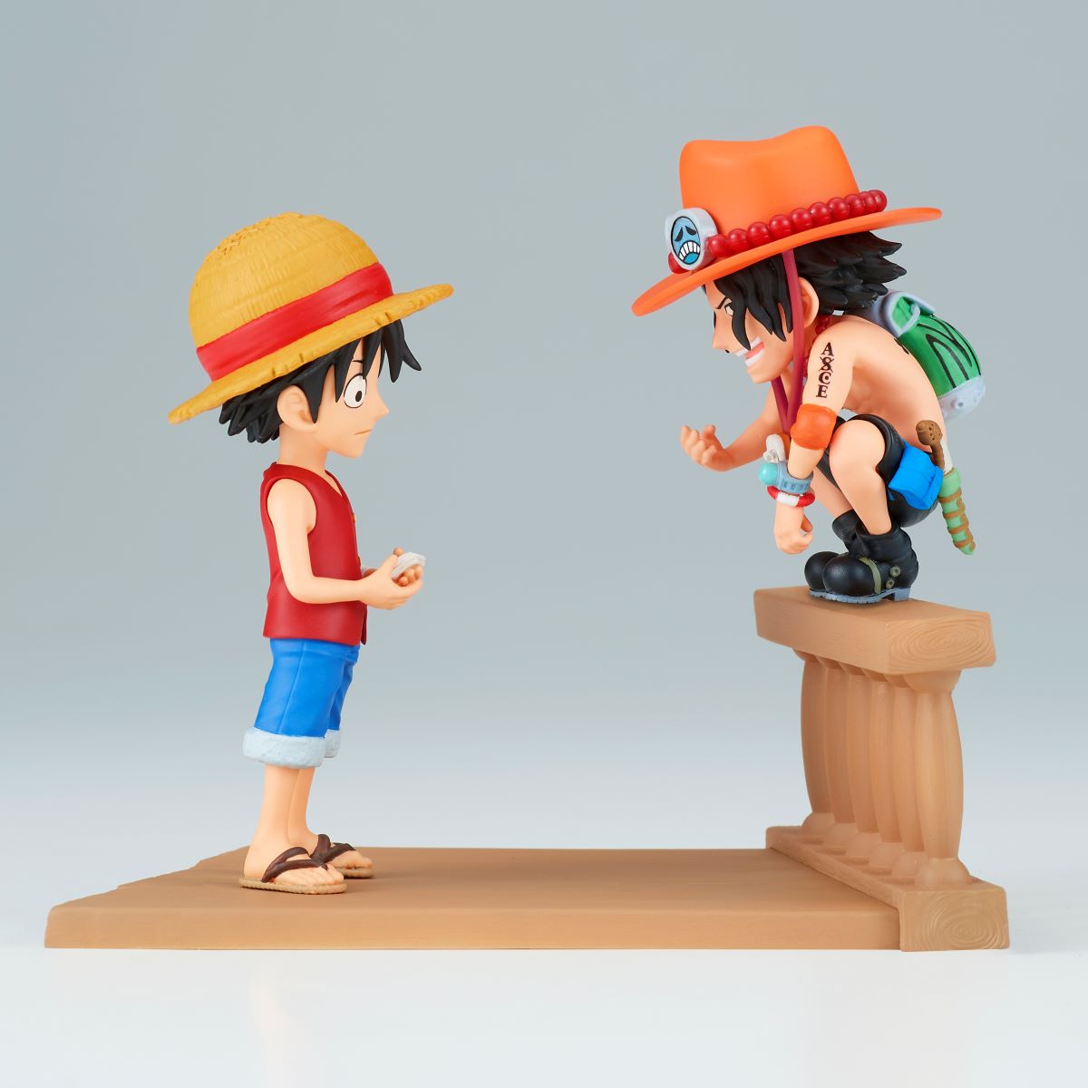 One Piece World Collectable Figure Log Stories-Monkey.D.Luffy & Portgas.D.Ace-