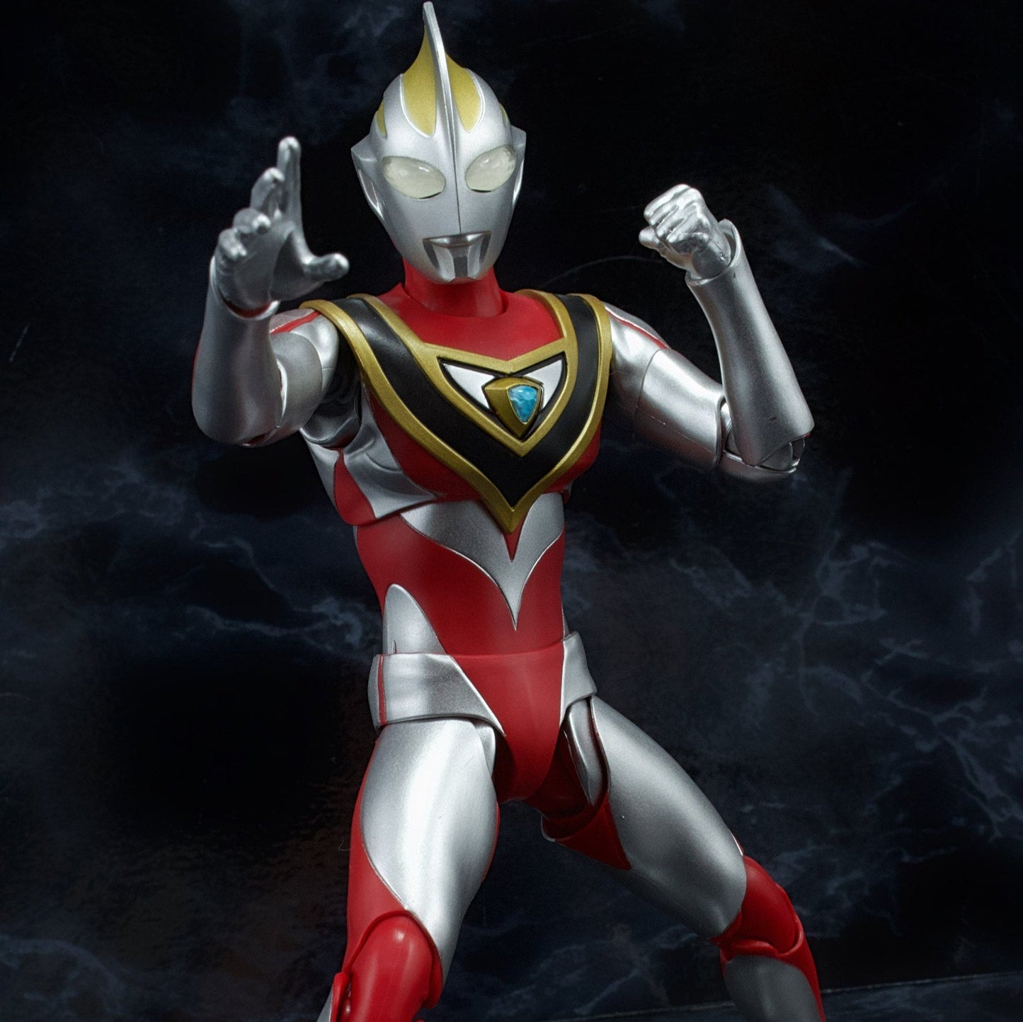 S.H.Figuarts (Shinkocchou Seihou) Ultraman Gaia (V2)